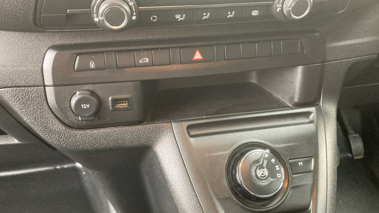 Citroen Dispatch M Diesel 1400 2.0 BlueHDi 145 Van Enterprise Edition EAT8